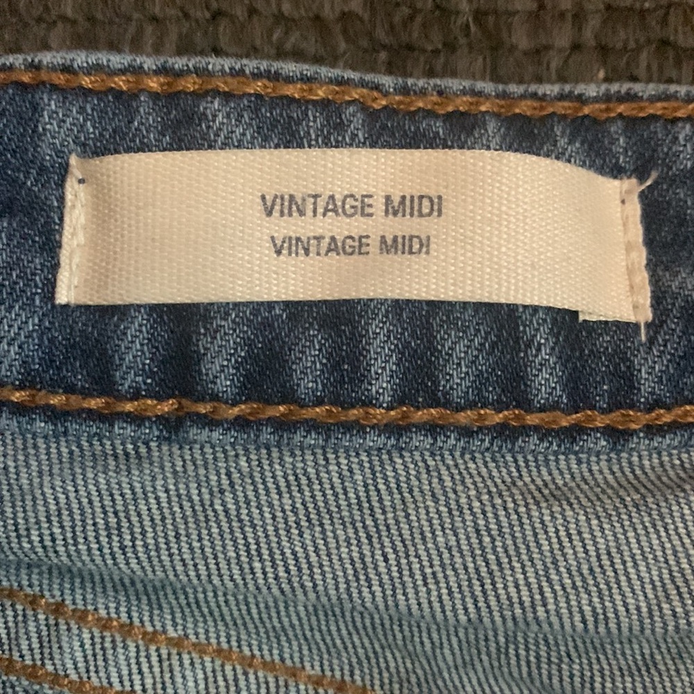Universal Thread Shorts - Picture 3 of 5
